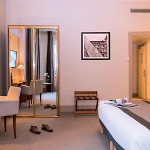 Bleues Provinces Opera Hotel