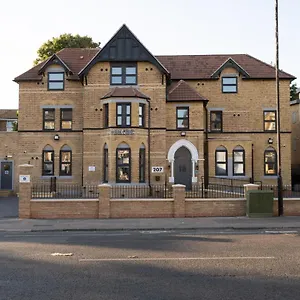 Dc, Stratford 3* Londyn
