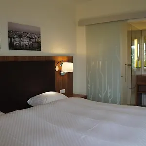 Carathotel Park Hotel Viena