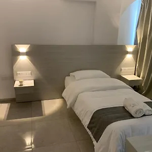La Veranda 3* לרנקה