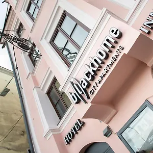 Blackhome Boutique I Contactless Check-in Apartmanhotel